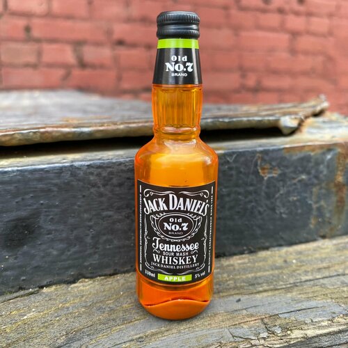 фотография Газовая зажигалка бутылочка Jack Daniels Apple, желтая (пьезо элемент, обычное пламя), купить онлайн за 720 рубл